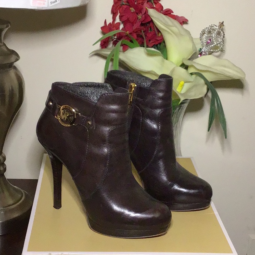 Michael Michael Kors Wyatt Booties